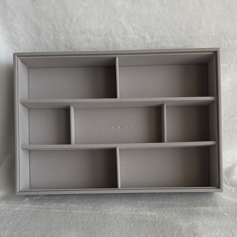 Stackers Supersize Deep 7-Section Organizer Tray in Taupe
